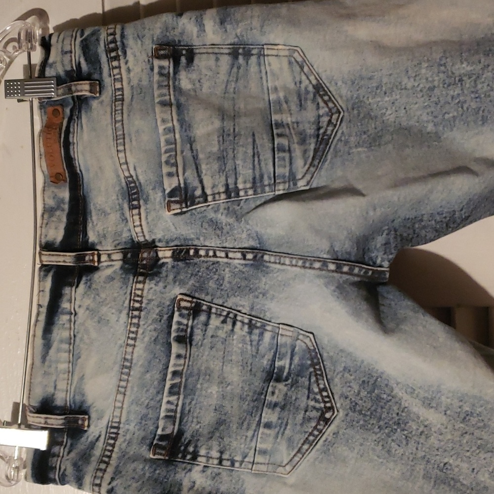 Evolution Jeans - Picture 2 of 8